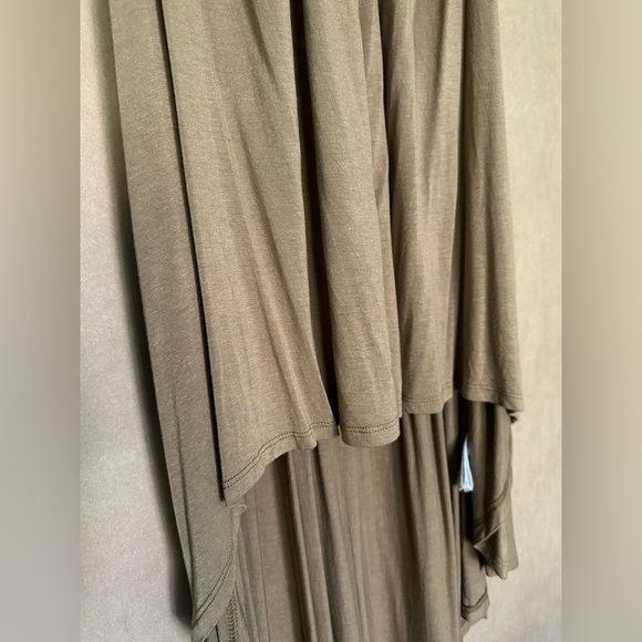 Forever 21 flare party flirty date halter spaghetti straps dress. Size M. - Picture 2 of 15